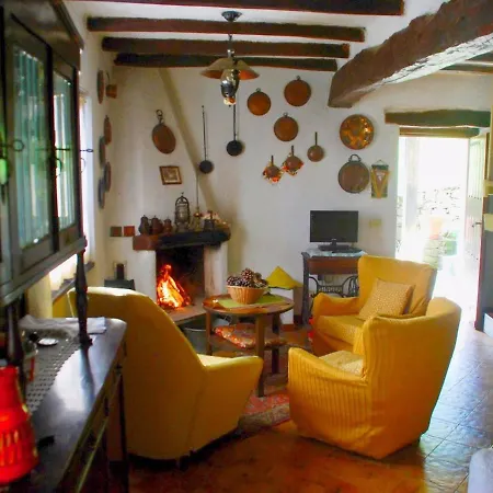 Rustic In The Countryside For A Holiday Full Of Relaxation And Privacy *