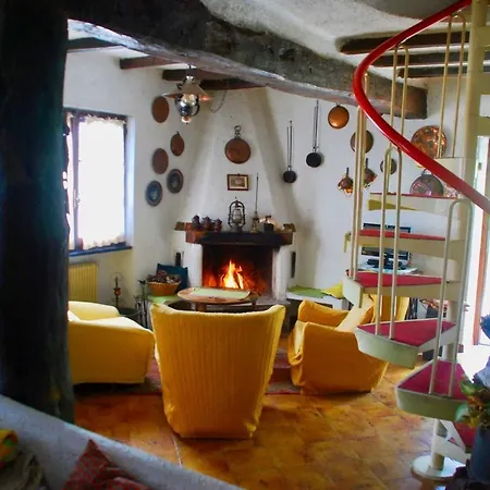 Rustic In The Countryside For A Holiday Full Of Relaxation And Privacy